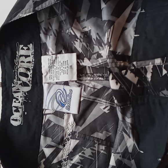 OCEAN CORE N BNWOT SZ 36 MENS BLK w GREY n WHITE BOARD SHORTS - Picture 6 of 12